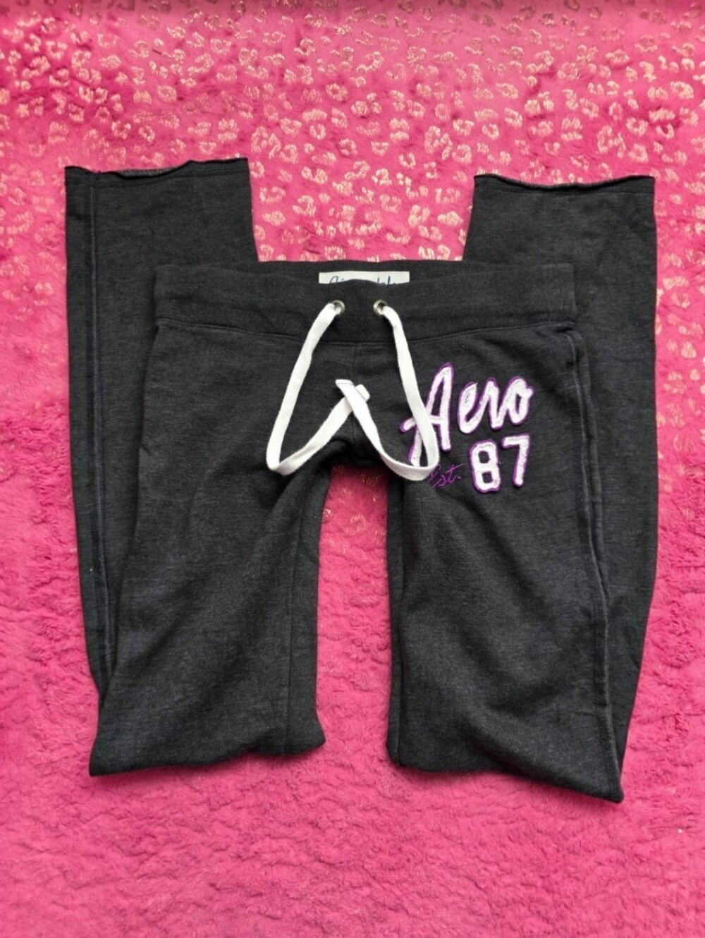 2000s Aeropostale low rise gray sweatpants Size xs